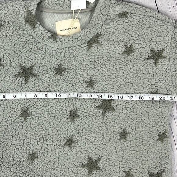𝅺Thread & Supply Oversized Teddy Bear Fleece Pullover Sweater Gray Size XS, NWT - Picture 6 of 9